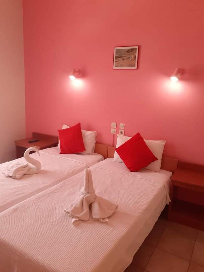 Pantheon Hotel Kamena Vourla Buitenkant foto